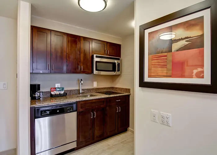 Homewood Suites By Hilton Woodbridge